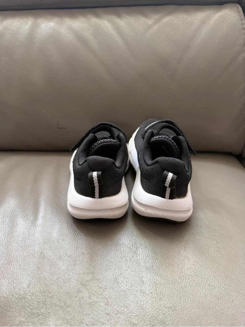 Under Armour Kids Black & White Hook-and-Loop Athletic Sneakers